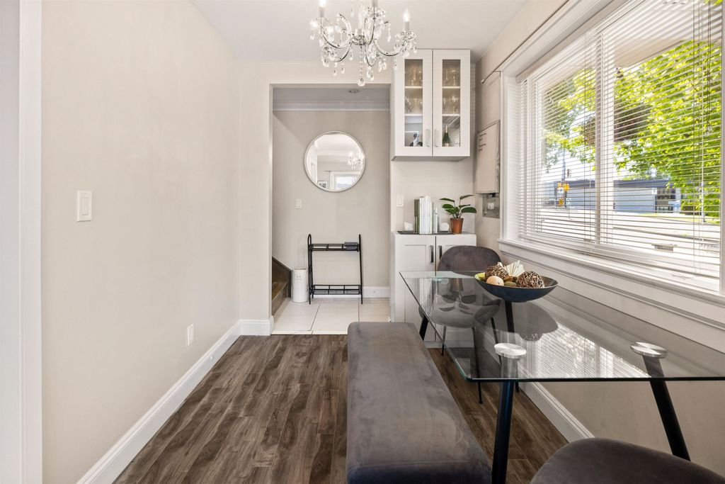 listing image 1109934468230502450