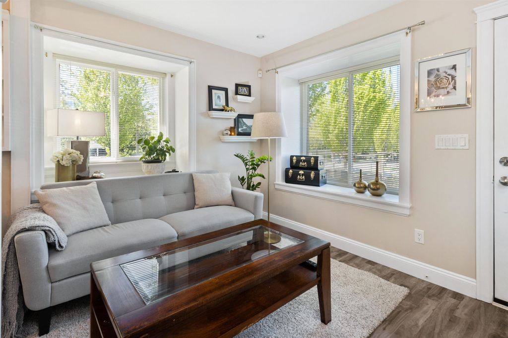 listing image 1102605024935946442