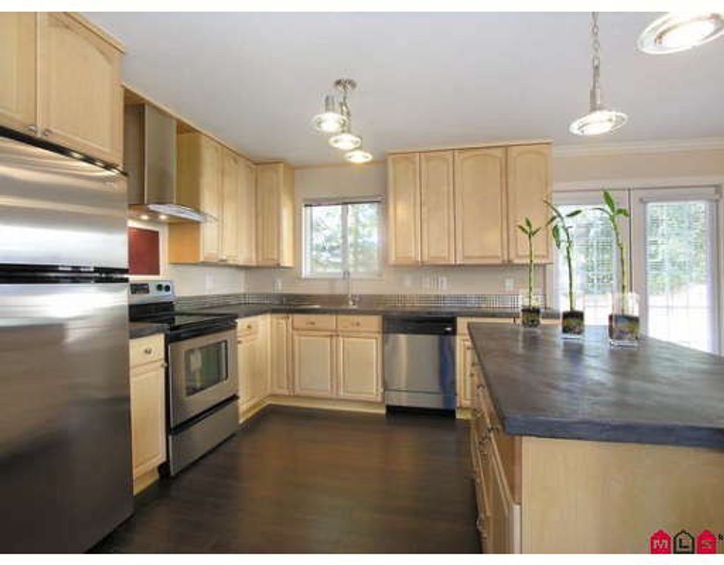 listing image 1103478898233267861