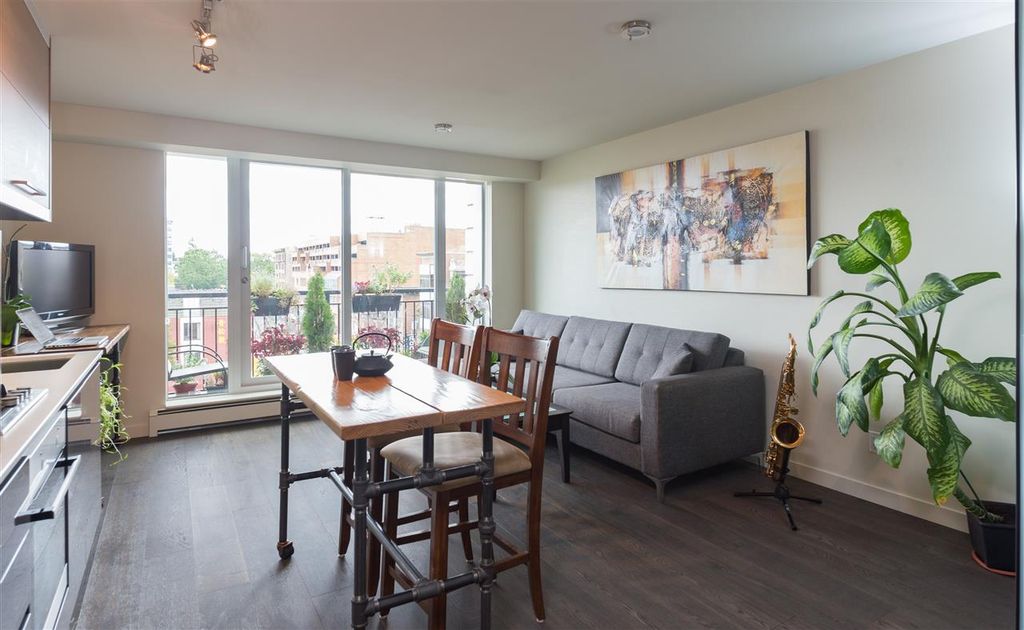 listing image 1104811568579868742