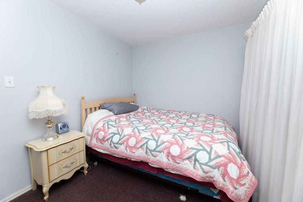 listing image 1102855694914690302