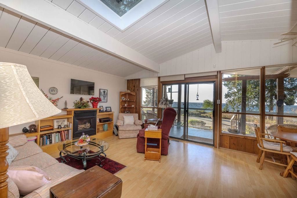 listing image 1104073335045948575