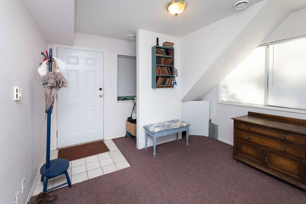 listing image 1104833280149884985