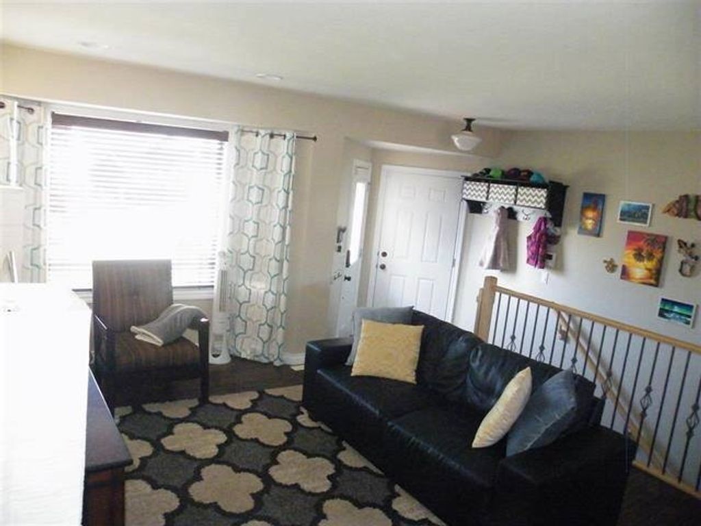 listing image 1108005277598466936