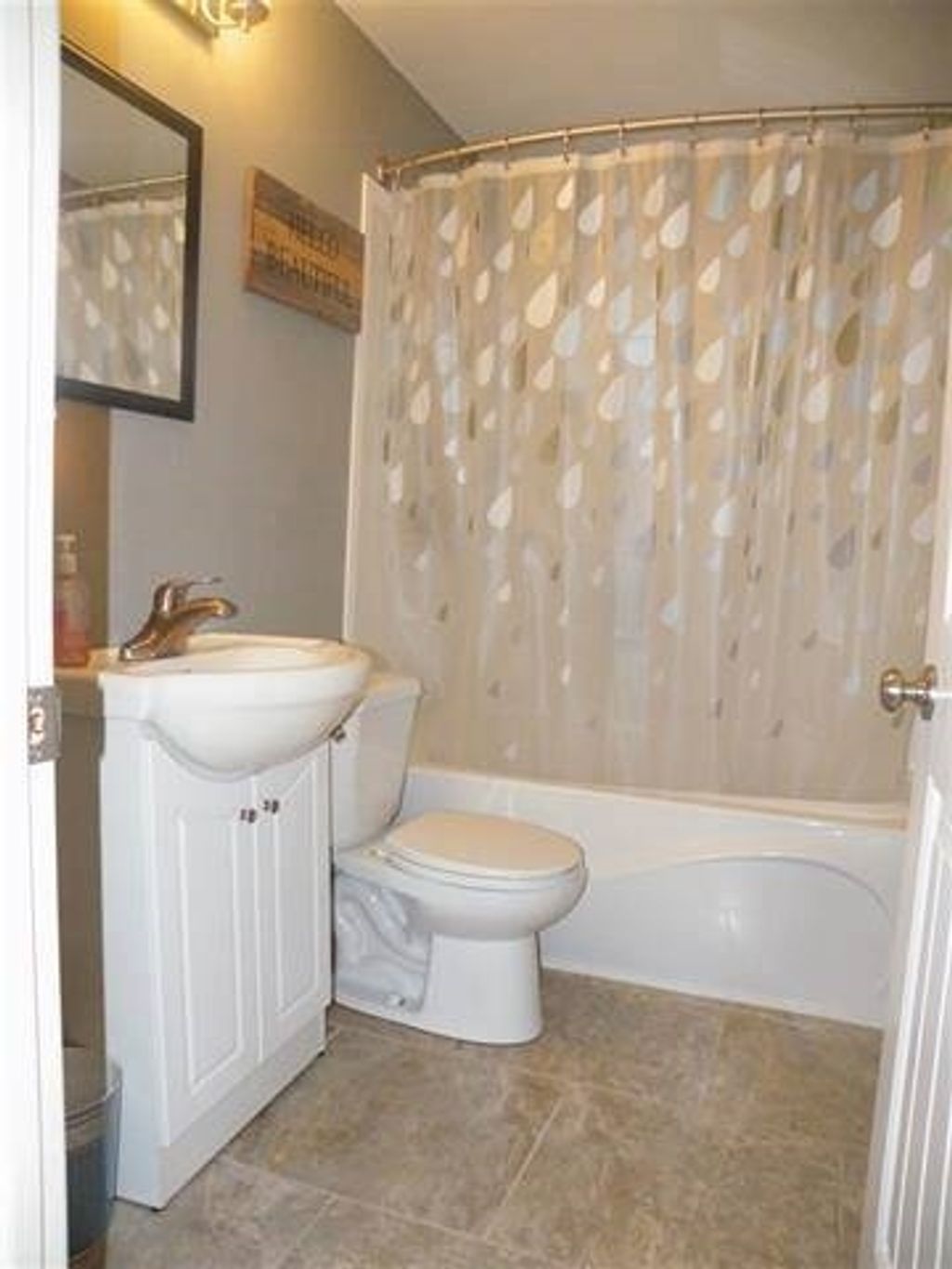 listing image 1104199219989367509