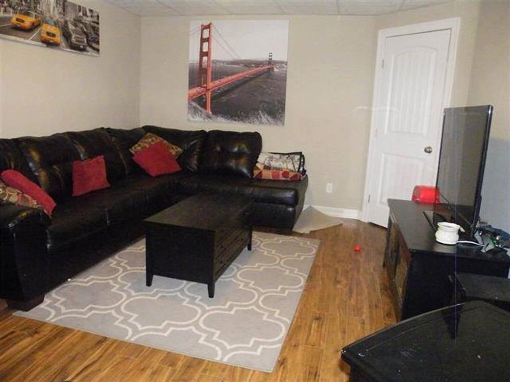 listing image 1102177146771228983