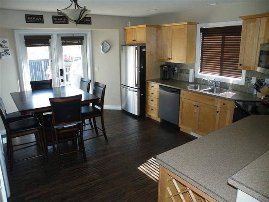 listing image 1106664419498135186