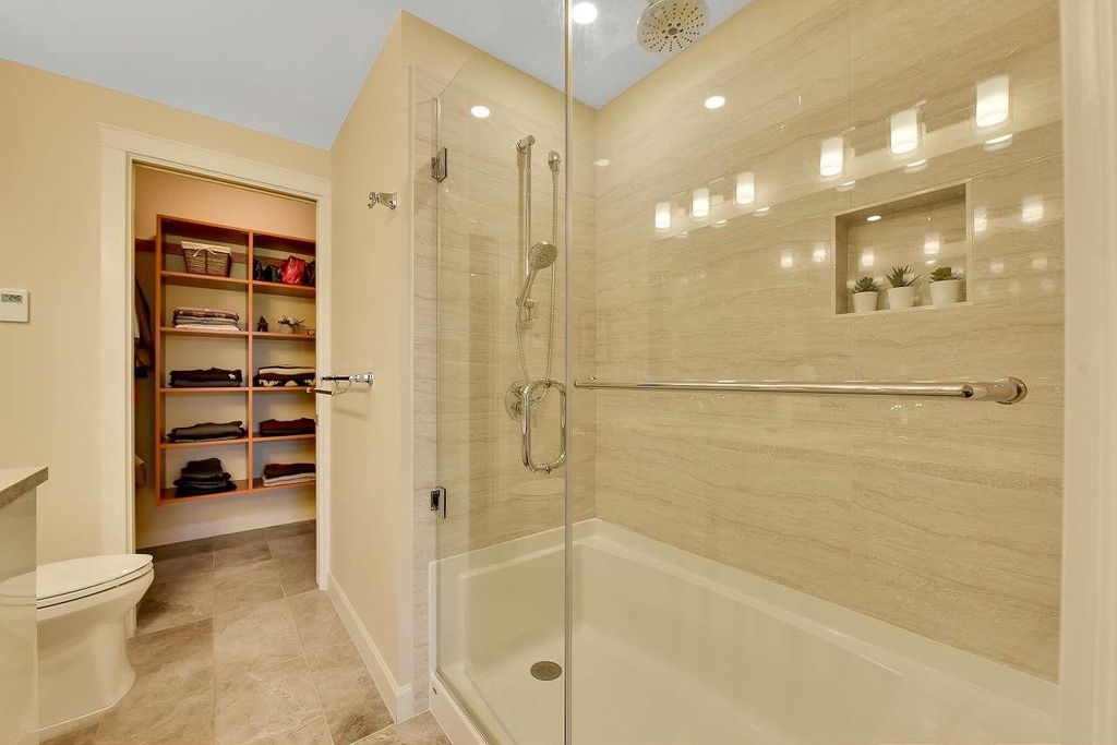 listing image 1102620398403819227