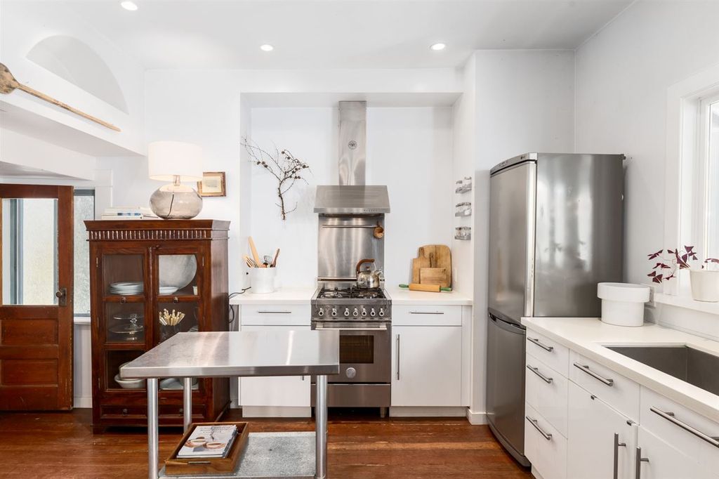 listing image 1101749582868641272