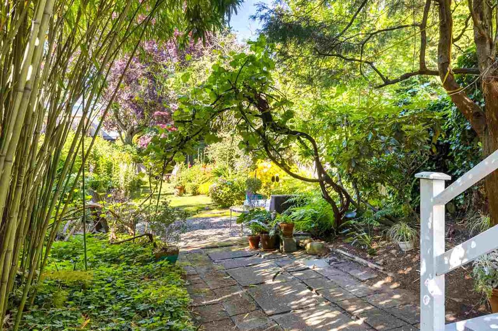 listing image 1100468738427919487