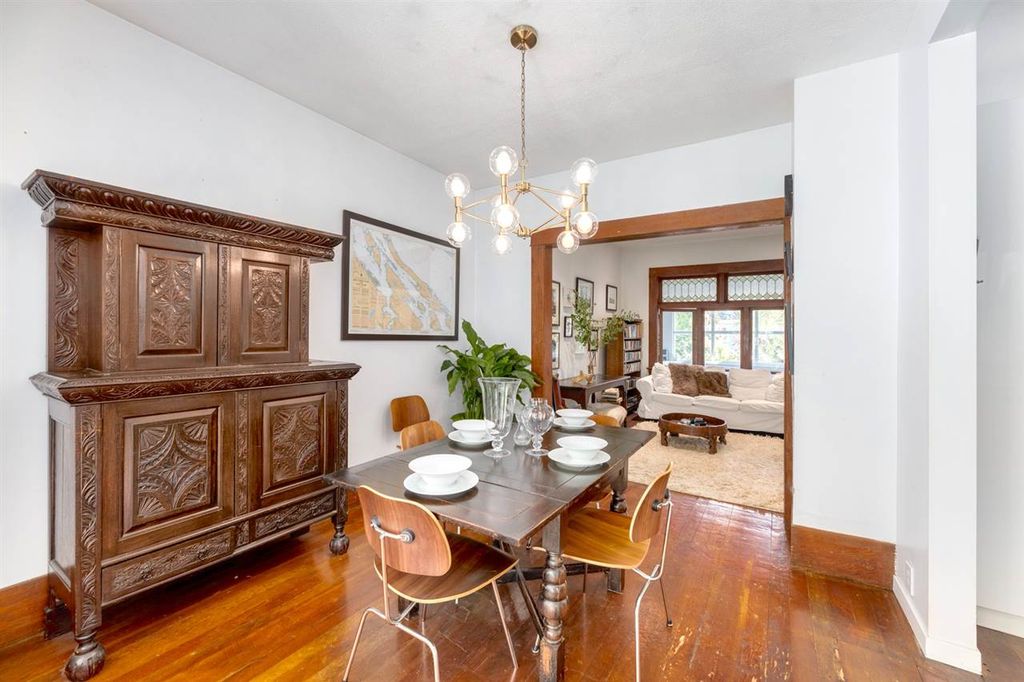 listing image 1101859177347262081