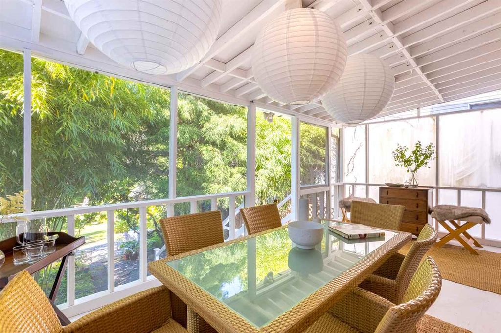 listing image 1103879392302311585