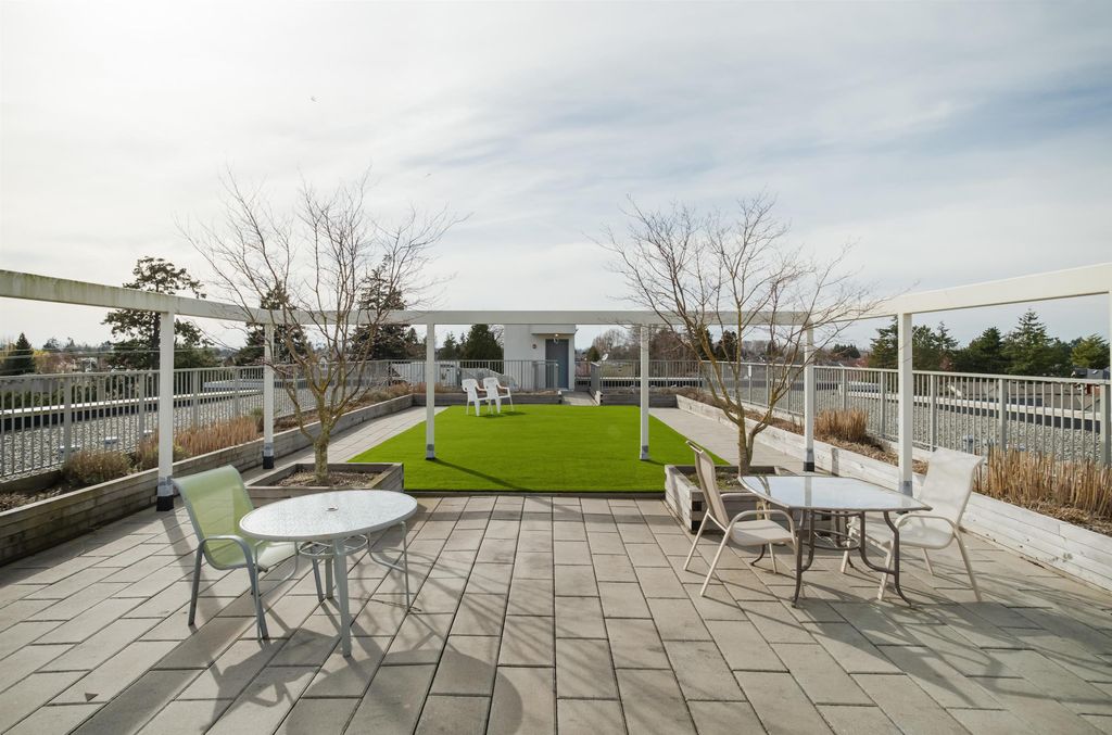 listing image 1104788829447352055