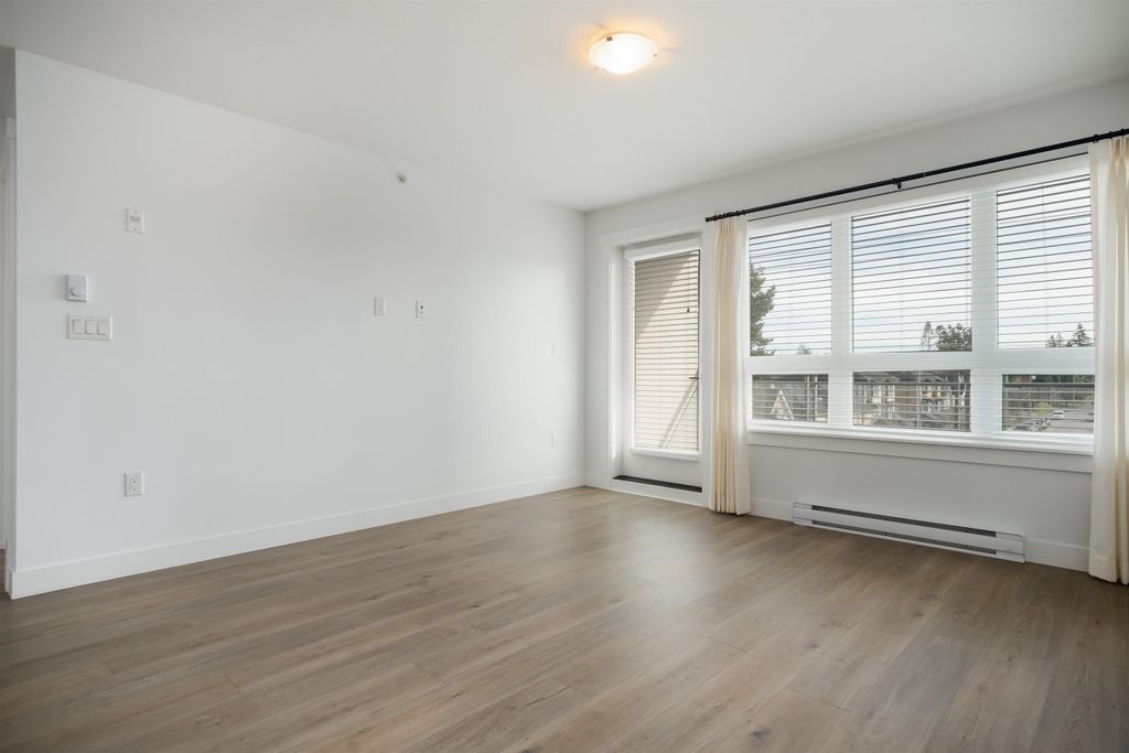listing image 1107097571171975227