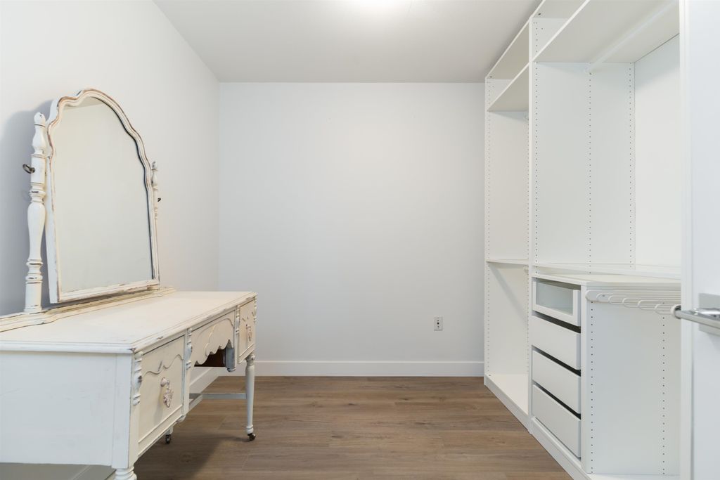 listing image 1101002190893247342