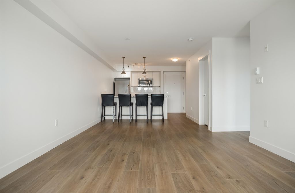 listing image 1106729378124677605