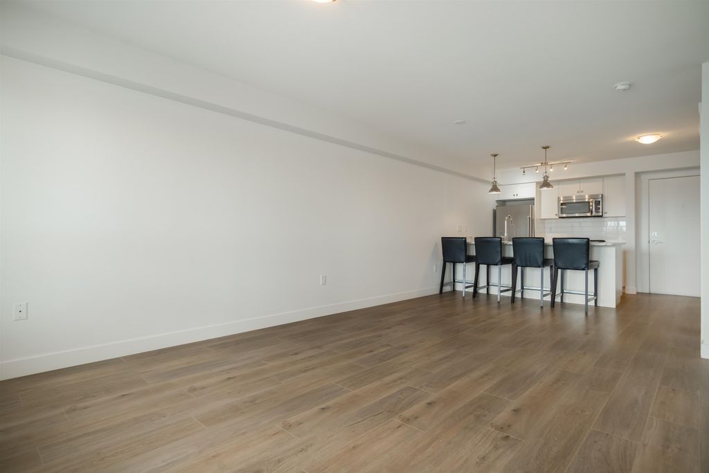listing image 1100482248322110053