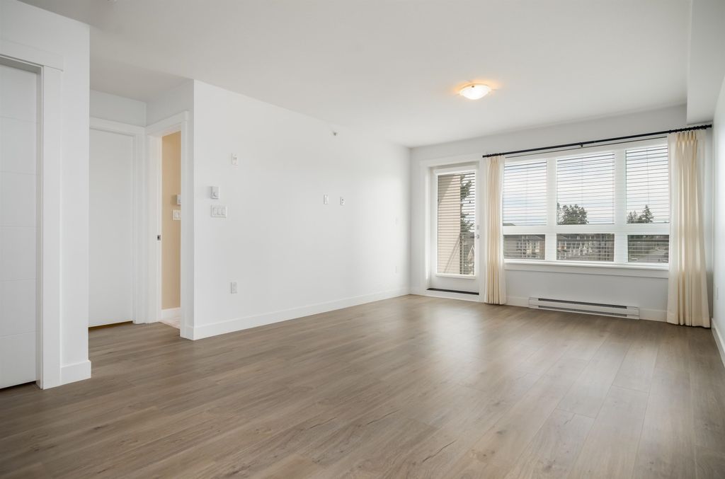 listing image 1109681181529298074