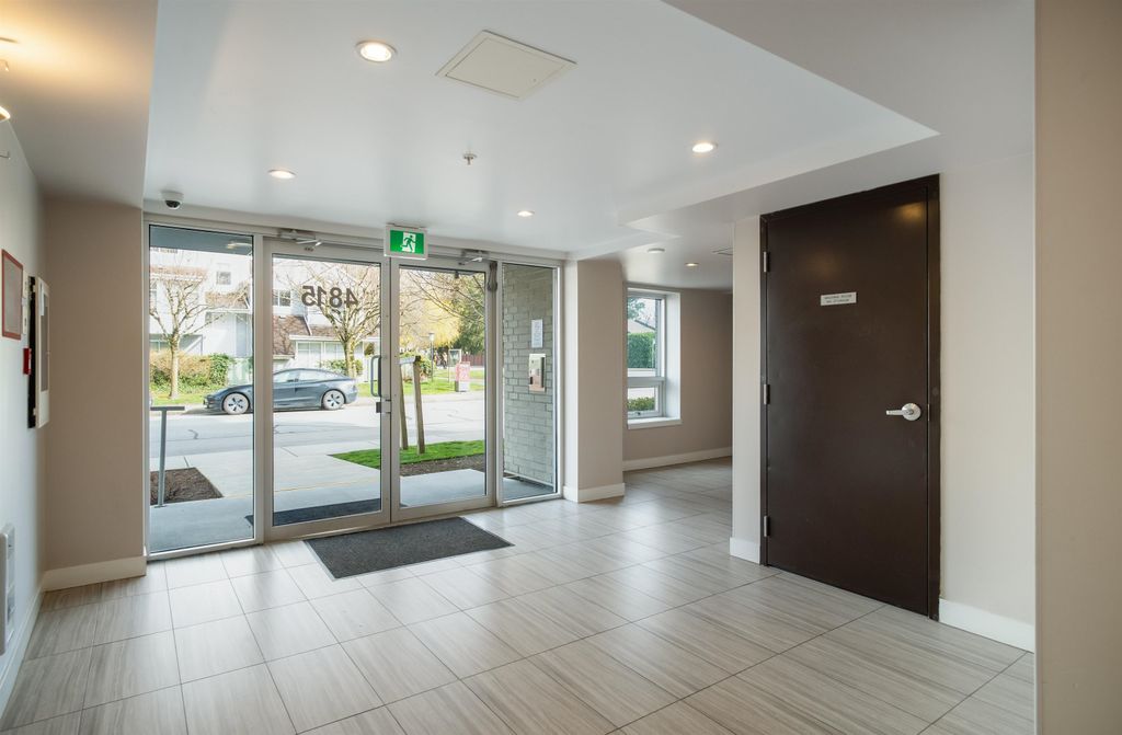 listing image 1107123870416220913