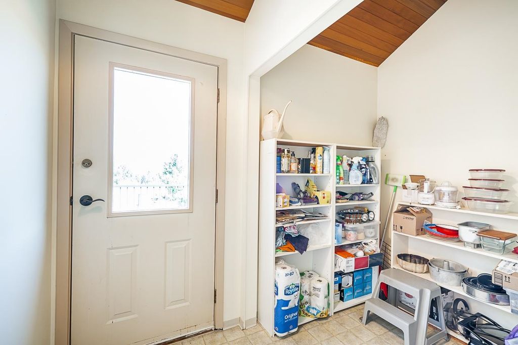 listing image 1102664108233002931
