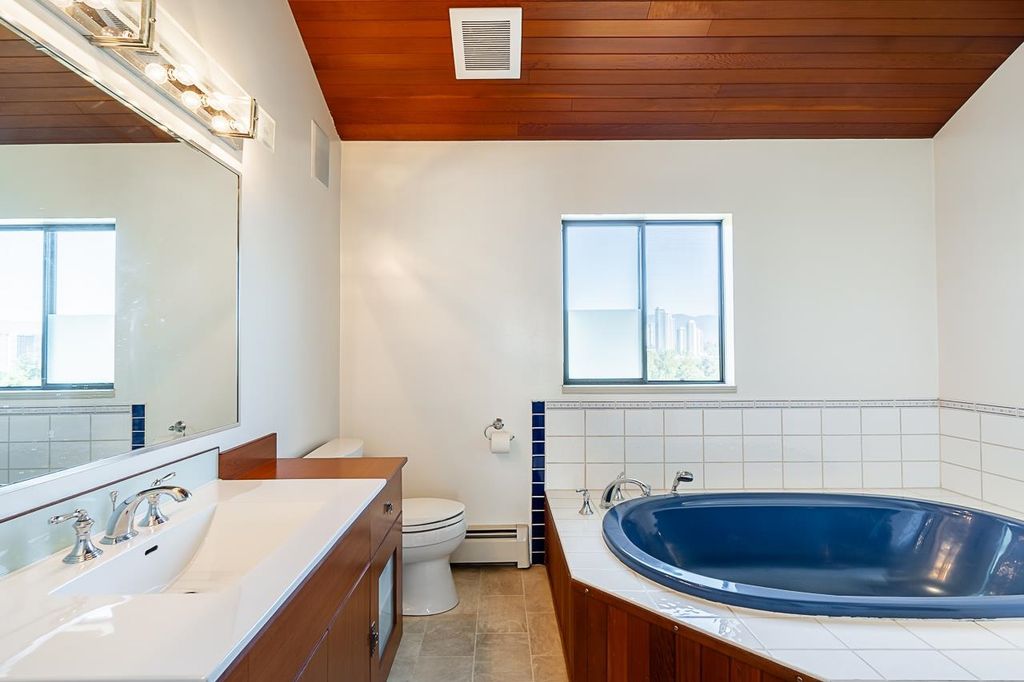 listing image 1102982527211942503