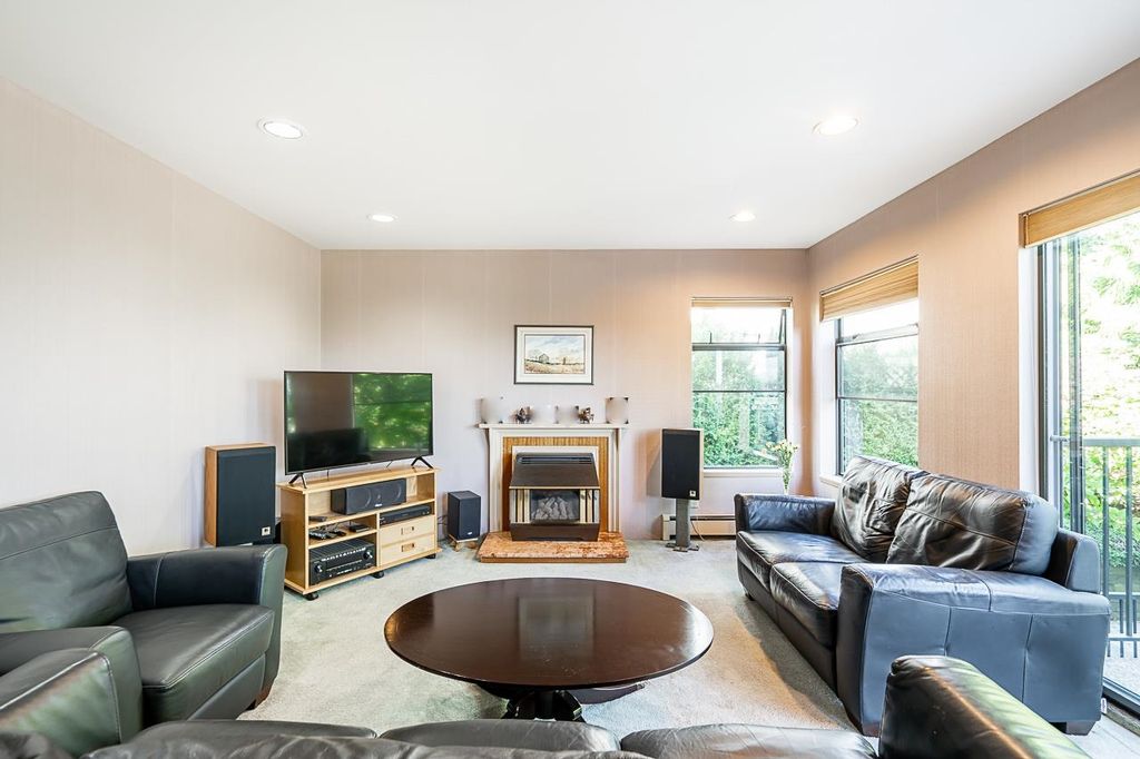 listing image 1105944742989725233