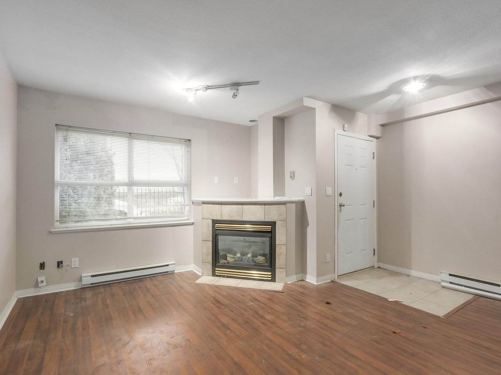 listing image 1109468418870268121