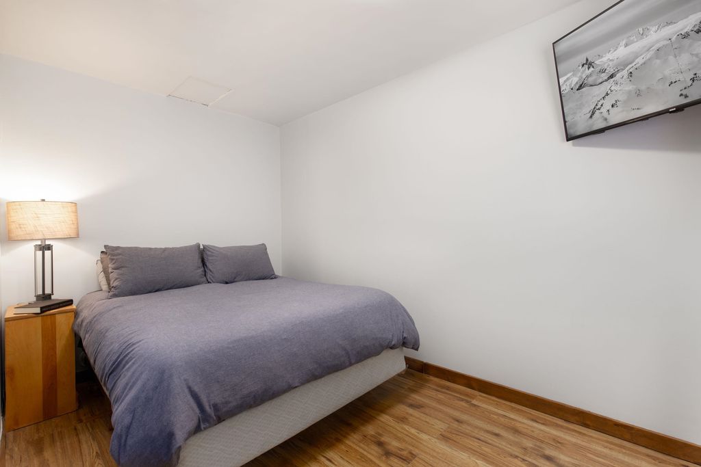 listing image 1101225188873331751