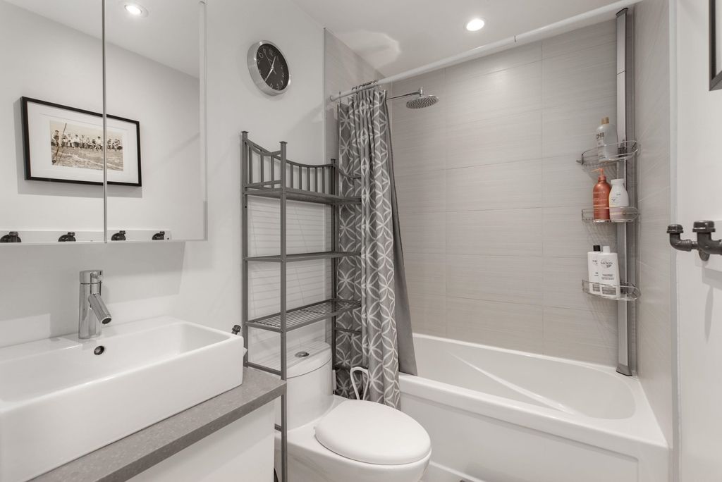 listing image 1100500369213372028