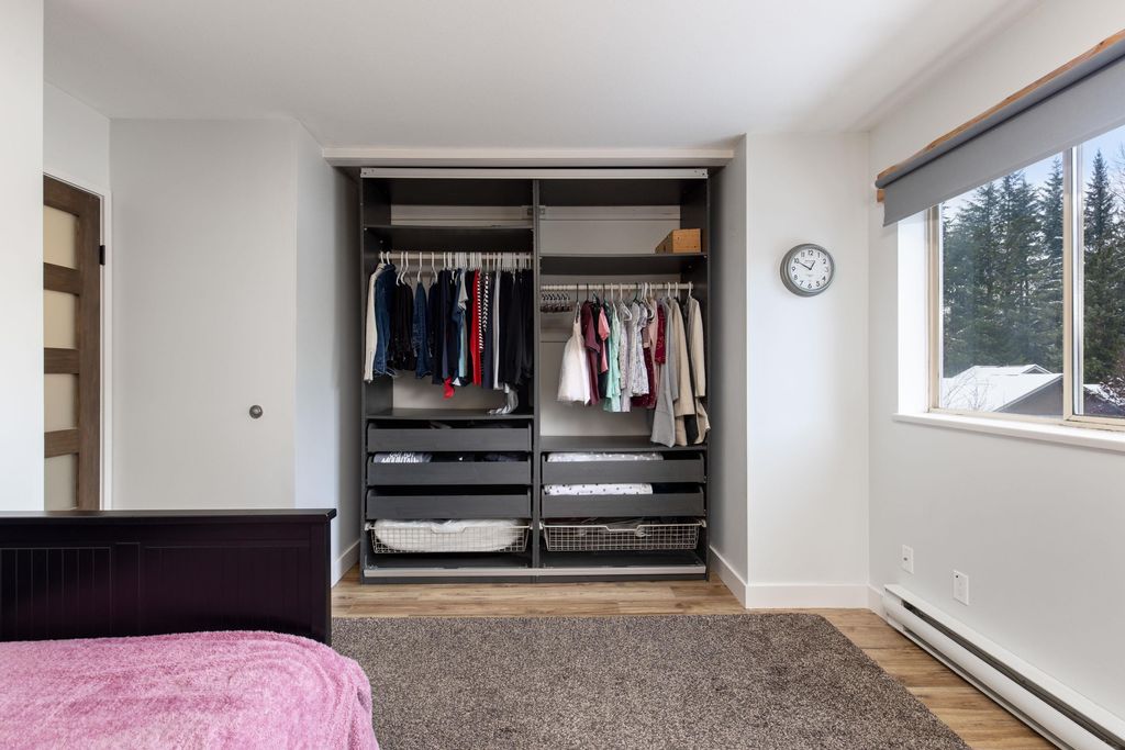 listing image 1109005343527171555