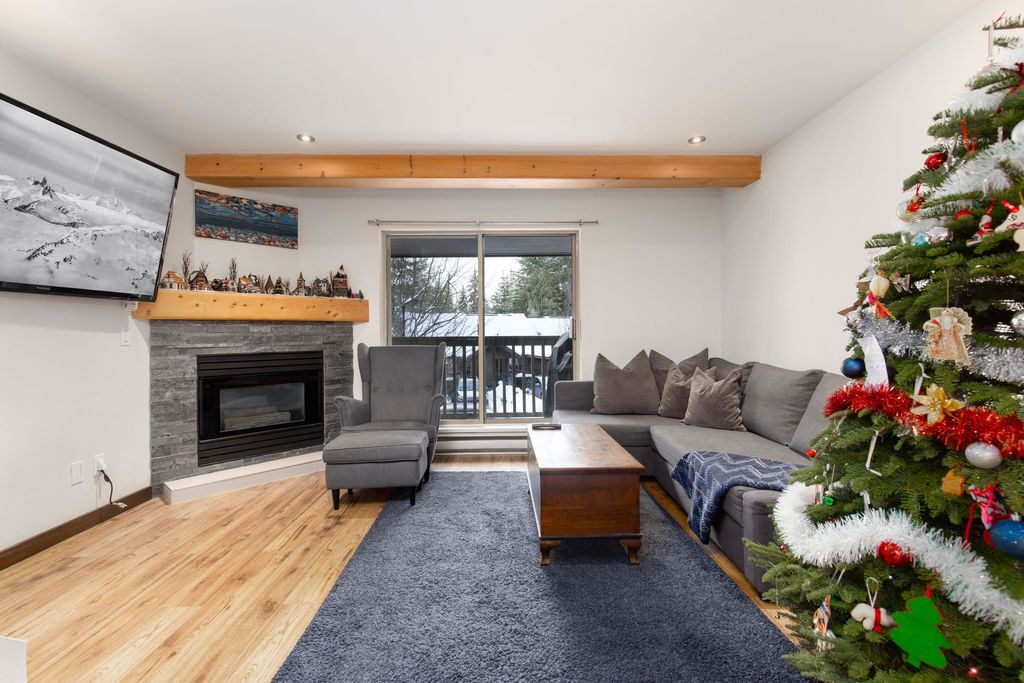 listing image 1103521111947219942