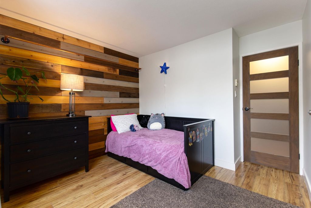 listing image 1102001288540249567