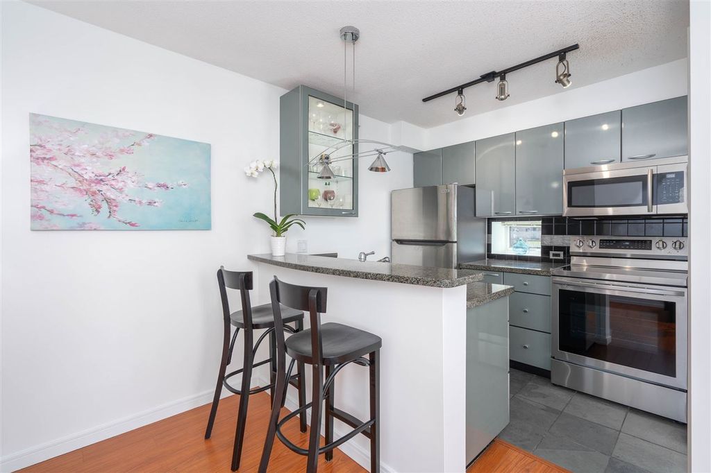 listing image 1105908756051304711
