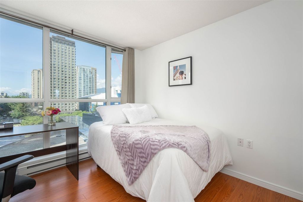listing image 1100858187877631797