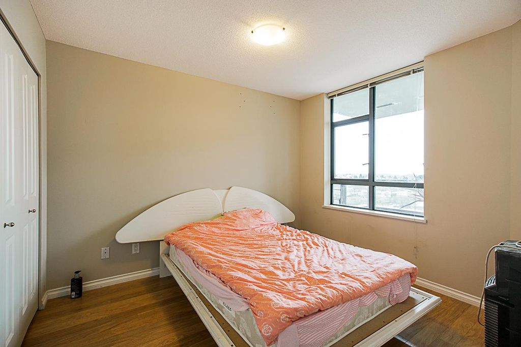 listing image 1101981371713170389
