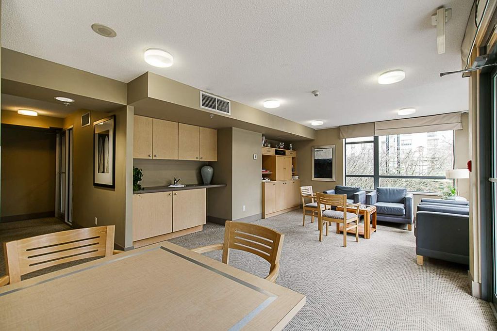 listing image 1105830645657438739