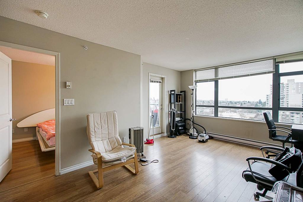 listing image 1100767019670176310