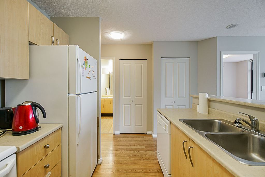 listing image 1105334712142411158