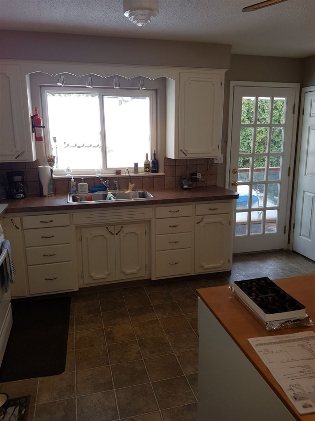 listing image 1102682583005045426