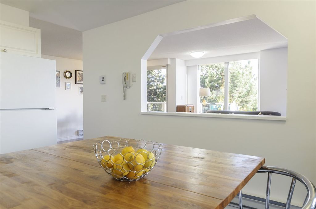 listing image 1103566062028030408