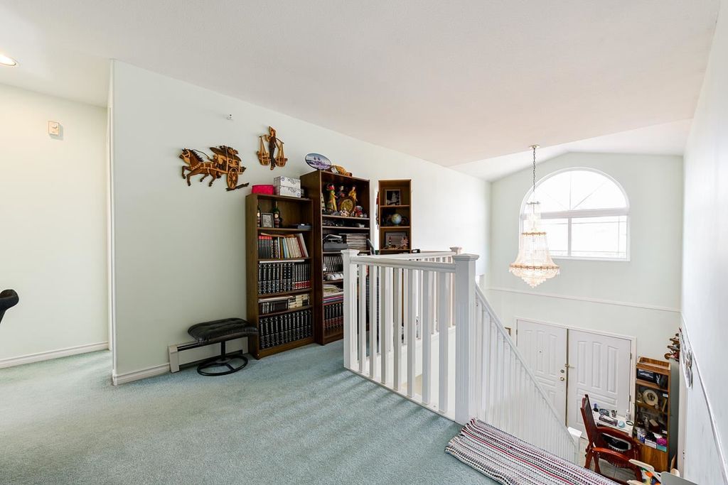 listing image 1106691937731279230