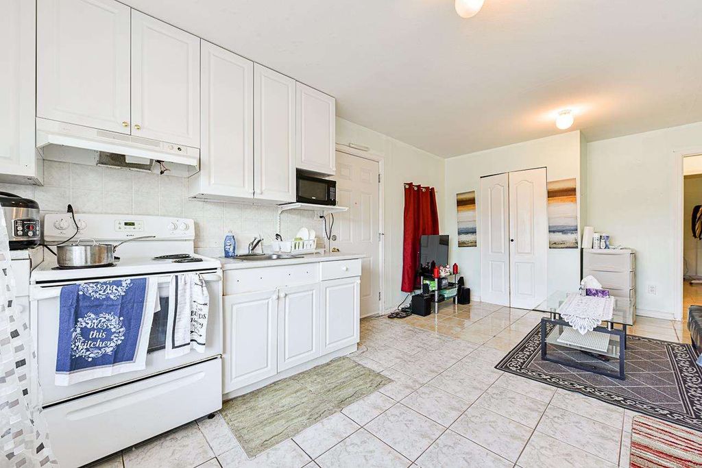 listing image 1105335133588345829