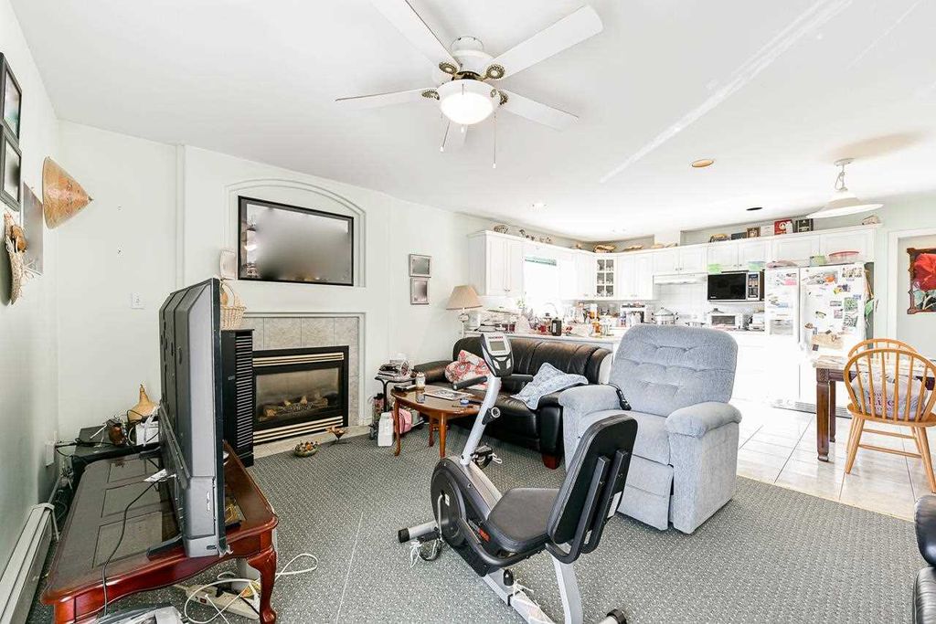 listing image 1101847742054341502