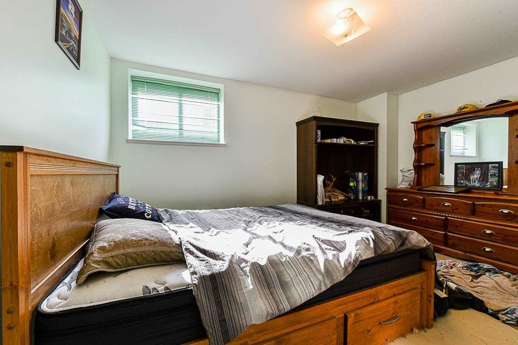 listing image 1104112997251155814