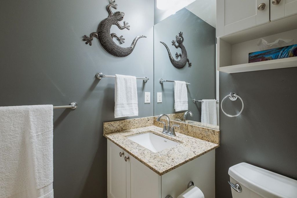 listing image 1109230865447888941