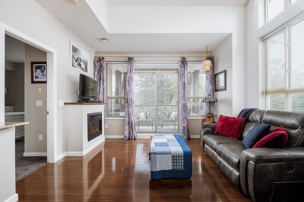 listing image 1103485547125420561