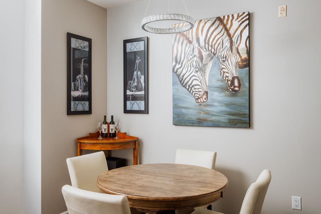 listing image 1100390679865180199