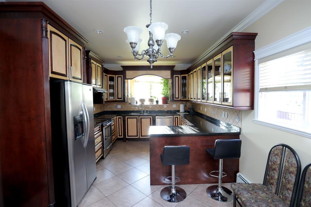 listing image 1107068575465396829