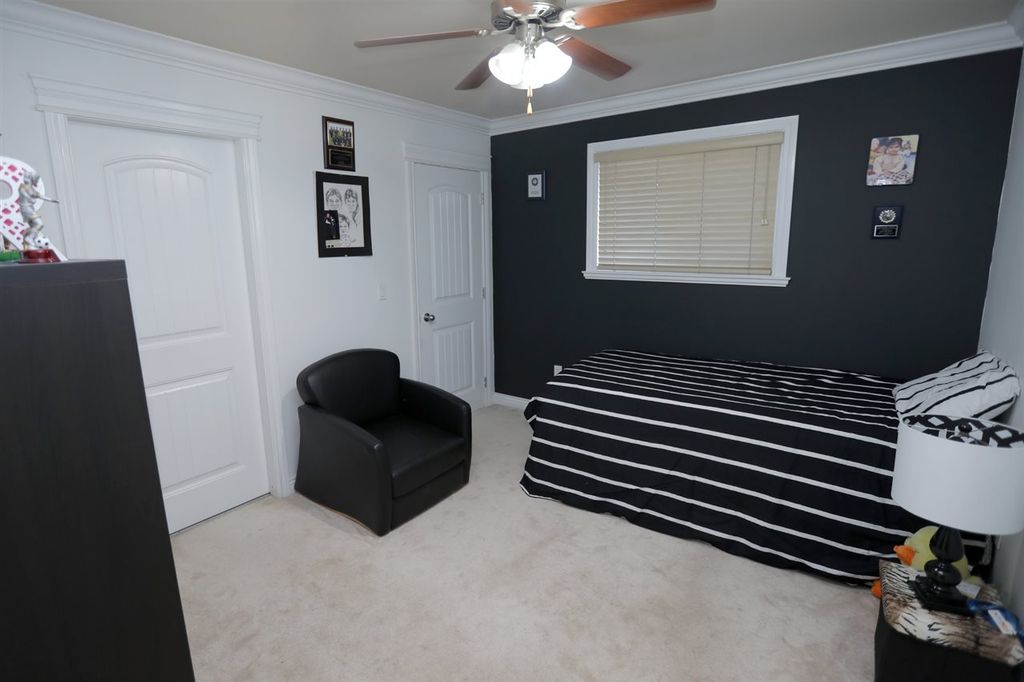 listing image 1100580167619730273