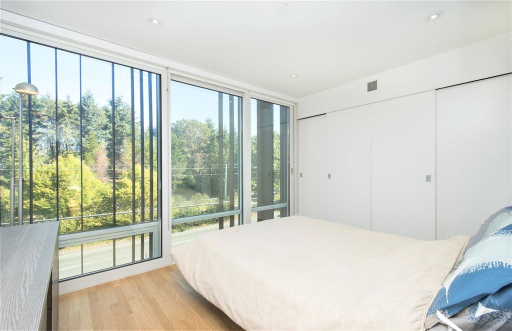 listing image 1101093472563017138